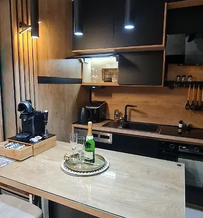 Design Platinium Lux: Private Wellness Retreat Apartment